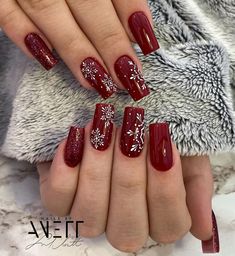 Burgandy Christmas Nails Burgundy, Christmas Red Acrylic Nails, Cranberry Red Christmas Nails, Christmas Dark Red Nails, Christmas Nails Wine Red, Burgandy Christmas Nail Designs, Red Wine Christmas Nails, Chirmast Nails, Burgundy Snowflake Nails