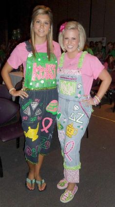 Custom painted Delta Zeta overalls and custom painted Delta Zeta shoes! (I only made the ones worn by the girl on the right) School Overalls, Spirit Overalls, Diy Overalls, Zeta Shoes, Senior Week, Homecoming Spirit Week, Senior Homecoming, Mum Ideas, Moms Day