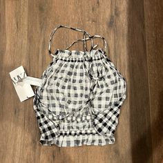 Brand New Chic Plaid Tops For Beach, Chic Plaid Tops For The Beach, Casual Gingham Cotton Crop Top, Chic Plaid Summer Tops, Summer Plaid Cropped Top, Chic Gingham Tops For The Beach, Casual Gingham Crop Top For Spring, Plaid Cotton Crop Top For Spring, Zara Plaid Cotton Tops