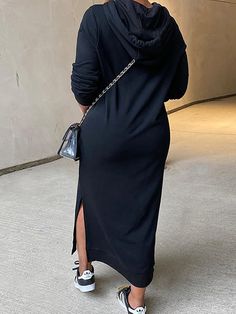 Oversized Hoodie Dress Luxury, Sweater Dress With Gym Shoes, Hooded Collar Dress, Hoodie Dress Elegant, Black Sweater Dress With Jordans, Hoodie Shirt Dress, Long Dresses Travel, Black Sneakers Women Dress, Bodycon Floral Dress