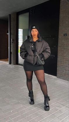 Baddie Skirt Outfits Winter, Seeing Your Ex Outfit, Petite Black Women Fashion, Plus Size Baddie Fall Outfits, Winter Black Women Outfits, Chelsea Boots Outfit Black Women, Boots Outfits Black Women, Cute Party Outfits Black Women, Fall Clothes Black Women