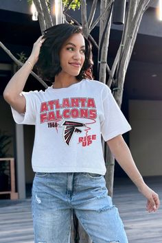 ATLANTA FALCONS GAMEDAY GOALS BOXY FIT WOMEN'S CROP TEE Sporty Short Sleeve T-shirt For Game Day, Falcons Shirts Ideas, Atlanta Falcons Stadium, Atlanta Falcons Svg, Atlanta Falcons Logo, Atlanta Falcons Shirts, Team Spirit, Atlanta Falcons, Women Crop