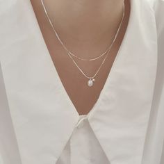 Fashion Element: Pearl Style: INS Style Everyday Silver Pearl Chain Necklace, Minimalist White Drop Necklace With Pearl Chain, Delicate White Pearl Drop Chain Necklace, Minimalist White Pearl Chain Drop Necklace, Formal Drop-shaped Pearl Chain Necklace, Gold Cleaner, Chain Pearl Necklace, Layer Chain, Silver Cleaner