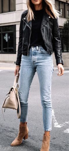 Rocker Style Outfits, Roll Clothes, Rocker Fashion, Fashion Outfits Casual, Winter Fashion Outfits Casual, Leather Clothes, Fall 23, Rocker Style, Neutral Outfit