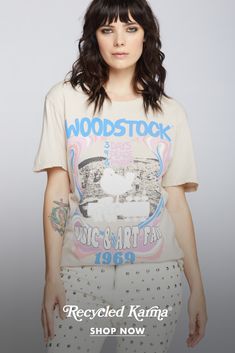 Relive the magic of the most iconic music festival ever! Our vintage poster-style tee showcases authentic Woodstock graphics, proudly declaring "3 Days of Peace & Music" and "Music & Art Fair 1969. ☮️ Peace Music, Famous Music, Day Of Peace, Woodstock Music, Lace Vintage, Fit Details, Just Peachy, Boyfriend T Shirt, Fragrance Gift Set