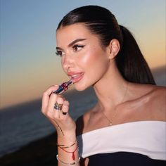 woman, lip gloss, sunset, jewelry Ellie Zeiler, Editorial Look, Euro Fashion, Timeless Clothing, Event Fashion, Chain Rings, London Outfit, Beauty Event, Ysl Beauty