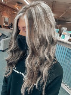 Fall Light Hair Color Ideas, Blonde With Dimension And Money Piece, Ashy White Hair, Blonde Hair On Top Black Underneath, Ash Brown Hair With Blonde Money Pieces, Priscilla Block Hair, Ashy Brown With Blonde Highlights, Blonde Hair Color Ideas For Fall, Blonde With Ash Lowlights