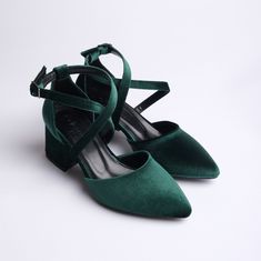 GREEN VELVET HEELS, GREEN VELVET SHOES, GREEN BRIDAL SHOES, GREEN WEDDING SHOES, GREEN BLOCK HEELS, GREEN LOW HEELS, DARK GREEN CRISS CROSS HEELS  As Eleanor Louise, we stand out with our Green Velvet heeled shoes that combine style and comfort. Specifically designed for brides, these shoes are crafted with high-quality materials. * Made from Green Velvet and Premium Vegan Leather, our shoes are equipped with an ankle strap that provides comfort throughout the day. * Completing your style and bo Evening Green Heels With Heel Strap, Green Evening Heels With Heel Strap, Evening Green Heels With Wrapped Heel, Green Evening Heels With Wrapped Heel, Green Low Heels With Padded Heel, Green Wrapped Heel Evening Heels, Green Low Heel Heels With Padded Heel, Green Court Shoes With 4-inch Heel For Spring, Green Round Toe Court Shoes With 4-inch Heel