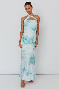 Shop the Jacquelynne Halter Cowl Back Maxi Dress Mint | Selfie Leslie Cowboy Chic, Selfie Leslie, Yellow Bridesmaids, Purple Bridesmaids, Red Bridesmaids, Dress Mint, Veil Hairstyles, Dress Halter, Blue Bridesmaids