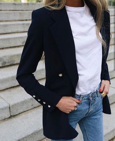 Black Blazer With Jeans, Blazer With Jeans, Winter Trends, Mode Inspo, Blazer Outfits, 가을 패션, Blazer Fashion, Casual Street Style, Looks Style