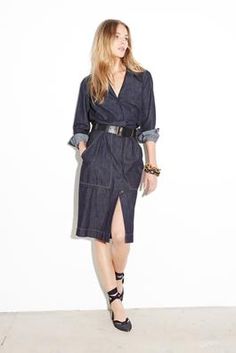 Tomas Maier Resort 2015 Fashion Show: Complete Collection - Style.com Moda Denim, Style Japonais, Runway Trends, Vestido Casual, Denim Design, Spring Summer 2015, Fashion Essentials