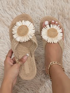 Women Slides, Flat Slipper, Strappy Wedges, Stylish Sandals, Travel Shoes, Womens Sandals Flat, Chevron Pattern, Toe Rings, Thong Sandals