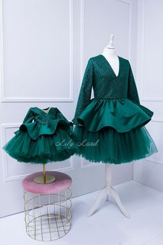 Green Tulle Matching Mom and Me Tutu Wedding Guest Dress, Mom & Daughter Photoshoot Dress for Birthday, Set Of Mommy And Me Family Look Sparkling matching dresses for mom and baby have very original fashionable design... is so gorgeous that we do not have enough words to express how is it! This stylish dresses is perfect for any celebration - birthday party, wedding, flower girl or Junior Bridesmaid, Christmas, prom, photoshoot, Valentine's Day, dance, evening, flower girl  dress, ball gown, fes Mom Daughter Photoshoot, Puffy Tulle Skirt, Daughter Photoshoot, Tulle Gloves, Baby Birthday Dress, Prom Photoshoot, Mom And Me, Green Tulle, Family Look