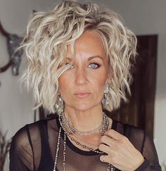 Medium Length Messy Bob Hairstyles, Wild Tribe Style Hair, How To Style A Bad Short Haircut, Grey Curly Hair, Blonde Haircuts, Haircuts For Curly Hair, Blonde Hair Looks