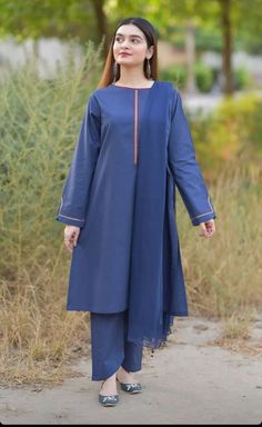 Slip Dress Outfit, Simple Dress Casual, Pakistani Fancy Dresses, Pakistani Fashion Party Wear, Beautiful Pakistani Dresses, Casual Wear Dress, Simple Pakistani Dresses