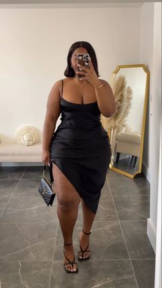 Plus Size Baddies Dresses, Plus Size Baddie Dresses, Cute Outfits Thick Curvy Fashion, Instagram Photo Ideas Black Women, Plus Size Baddie Outfits Summer Casual, Summer Outfits Plus Size Black Women, Baddie Plus Size Outfits Summer, Pretty Plus Size Black Women, Midsize Baddie