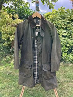 Vintage Barbour Patch to pocket (see last photo) Few tiny holes to sleeve (see 2nd to last photo) Otherwise great condition. Vintage Barbour, Wax Jacket, Wax Jackets, Vintage Jackets, Mens Clothing Styles, Wax, Mens Accessories, Cuff, Mens Outfits