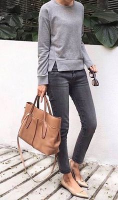 Casual Chic Outfits, Oxford Shirts, Flats Outfit, Summer Work Outfits, Classy Work Outfits, Stylish Work Outfits, Winter Outfits For Work, Casual Chic Outfit, Casual Work Outfits