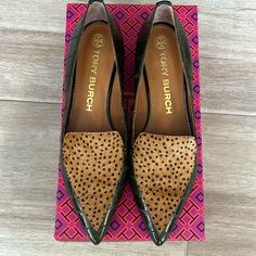 This Are New In The Box. Tory Burch Shoes, Printed Leather, The Box, Loafer Flats, Tory Burch, Loafers, Size 7, My Style, Green