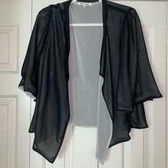 Francesca’s Closet Nwt Black And Gray Kimono Style Cardigan Size Small Boho Long Sleeve Shirt, Gray Kimono, Pink Long Sleeve Blouse, Asymmetrical Hem Top, Women Floral Blouse, Sheer Floral Top, Black Floral Blouse, Black Sheer Top, Tie Neck Tops