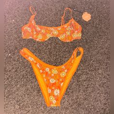 Blackbough Orange Floral Underwire Bikini Set, Nwt, Size Xxl, Great Condition! Orange Underwire Beachwear Swimwear, Orange Underwire Swimwear For Beachwear, Blackbough Swim, Plaid Bikinis, Underwire Swimsuit, Baby S Breath, Retro Summer, Orange Fashion, Cheeky Bikinis