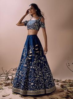 Indian Prom Dresses, Off Shoulder Lehenga, Blue Foliage, Lehenga Designs Simple, Summer Bride, Traditional Indian Dress, Blue Lehenga