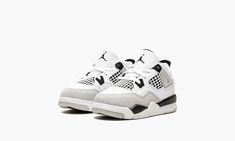 Jordan 4 Outfits, Park Gunhoo, Old School Basketball, Jordan 4 Military Blue, Jordan 4 White, Baby Jordans, Presents Ideas, Back To School Shoes