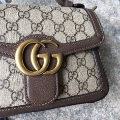 Size: Standard Size It comes with Dust box, Care manual, Tag, and Paper bag. Lady Bags, Gucci Fashion, Ladies Handbags, Branded Packaging, Gucci Bags, Cute Bag, New Handbags, Grade 1, Luxury Items