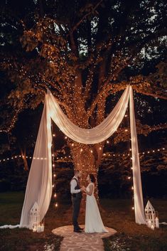 Wedding Ceremony Backdrop Outdoor, Backyard Wedding Ceremony, Small Backyard Wedding, Forest Theme Wedding, Enchanted Forest Wedding, Yard Wedding, Wedding Ceremony Backdrop, Outdoor Wedding Decorations, Outdoor Wedding Ceremony