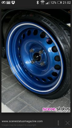 an image of a blue wheel on a car