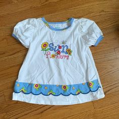 "90s girls Health Tex swing top. Stretch cotton/poly.  New without tags. No holes or tears. A little bit of yellowing on shoulders and a faint grey mark on front.  Tagged 6X. Estimating 6-7. May shrink a bit after continued washing. PLEASE GO BY MEASUREMENTS BELOW FOR SIZING and allow room for ease. 📏 flat measurements:  * chest 14\" * length mid shoulder to hem 18\" * arm opening 3\" 🛒 The more items you add to your cart, Etsy shipping calculator will grossly overestimate shipping. I refund a Spring Crew Neck Tops For Playtime, Crew Neck Tops For Playtime In Spring, Crew Neck Tops For Spring Playtime, Retro White Tops For Playtime, Vintage Tops For Playtime In Spring, Vintage Style Tops For Playtime In Spring, Vintage Cotton Tops For Playtime, Vintage Kids Fashion, Kids Accessories Fashion