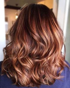 4 Red Hair Trends Named After our Favorite Holiday Drinks & Food Copper Balayage, Hair Color Burgundy, Caramel Hair, Red Highlights, Lily Aldridge