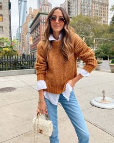 Sweater Uniform, Bedroom Luxury Design, Luxury Design Print, Jeans And Sweater, Arielle Charnas, Oliver Peoples Sunglasses, Style Rut, Round Metal Sunglasses, Printed Dress Shirts