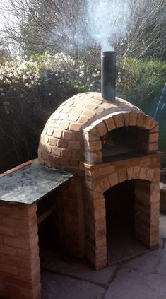 Milan 750 Round base pizza oven with serving side Outdoor Brick Pizza Oven, Garden Pizza, Stone Pizza Oven, Bbq Garden