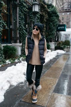 Sorel Boots Snow Boots Outfit, Winter Going Out Outfits, Look Winter, Winter Boots Outfits, Sorel Winter Boots, 2016 Fashion Trends