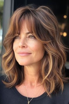 Collarbone Hair, Medium Length Hair Women, Bobs Hairstyles, Collarbone Length Hair, Medium Length Bobs, Hairstyle For Women, Long Face Shapes, Lighter Hair, Hairstyles For Women Over 60