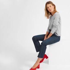 Women’s Long-Sleeve Box-Cut Pocket Tee | Everlane Spring Basics, Outfit Airport, Spring Teacher Outfits, Summer Teacher Outfits, Teacher Outfits Fall, Cut Tees, Teacher Outfit, Outfit Women