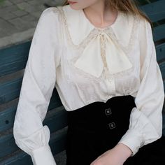 For an innocent young lady filled with a romantic atmosphere. Hers is a jacquard blouse decorated with blooming flowers. Her neck is decorated with a large ribbon, and her collar and ribbon are decorated with lace embroidery. For an elegant and classy young lady. 
 
 
 Size 
 
 S size 
 
 Length: 52cm 
 Shoulder width: 34cm 
 Bust: 94cm 
 Waist: 94cm 
 Sleeve length: 59cm 
 
 M size 
 
 Length: 53.5cm 
 Shoulder width: 35cm 
 Bust: 98cm 
 Waist: 98cm 
 Sleeve length: 60cm 
 
 L size 
 
 Length: Jacquard Blouse, Lady L, Lady M, Floral Jacquard, Lace Embroidery, Medium Size, Floral Pattern, Ribbon, Sleeve Length