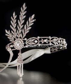 Great Gatsby Wedding Headpiece Great Gatsby Party Outfit, 20s Wedding, Bijoux Art Deco, Gatsby Theme, Great Gatsby Wedding, 1920s Wedding, 파티 드레스, Gatsby Style, Gatsby Party