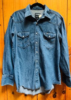 16 1/2 34 Vintage Pearl Snap Shirts Mens, Mens Vintage Wrangler Pearl Snap, Wrangler Pearl Snap Shirt, Western Snap Button-up Tops, Brevard Nc, Rodeo Button-up Shirt With Pockets, Western Shirt, Mens Oxfords, Western Shirts