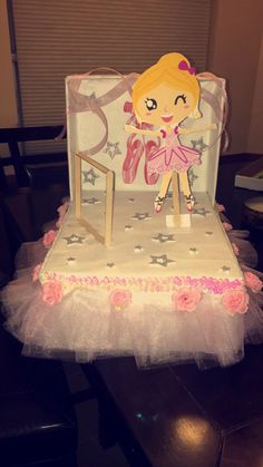 Ballerina Float made from a shoebox! Legal Jargon, Snowglobe Christmas, Popsicle Stick Christmas Crafts, Christmas Crafts To Make And Sell, Christmas Crafts To Sell, Diy Christmas Ornaments Easy, Christmas Crafts To Make