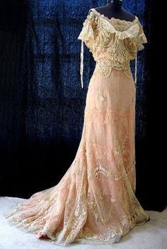 ♥ Old Dress, Look Retro, Gibson Girl, Antique Dress, Retro Mode, Vintage Gowns, Vestidos Vintage, Old Fashion, Edwardian Fashion