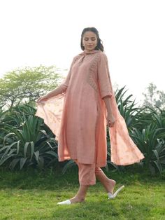 Trendroots offers the best deal for designer, Bloom - Toupe Cotton Silk Floral Embroidered Kurta Set (Set of 3)﻿ with the highest quality and affordable price. Destination Wedding Outfits, Plain Suits, Floral Dupatta, Ethnic Trends, Customised Clothes, Indian American, Clothing Shops, Kurti Neck, Kurta Dress