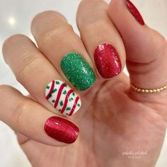 Little Debbie Christmas Tree Cake Nails, Christmas Tree Nail Designs, Cake Nails, Little Debbie Christmas Tree, Holiday Acrylic Nails, Face Beat Makeup, Christmas Tree Nails