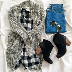 Cute cardigan and top Fest Outfits, Cute Cardigans, Legging Outfits, Cute Winter Outfits, Cozy Outfit, Womens Casual Outfits, Fall Outfits Women