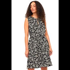 Short, Sleeveless Dress In Crped Jersey. Small Inventing At Front With Button At Neckline, Double-Layered, Gathered Yoke At Shoulders And Back, And Seam At Waist Narrow, Removable Your Belt. Casual Sleeveless Midi Dress By H&m, H&m Casual Sleeveless Midi Dress, H&m Black Sleeveless Dress, H&m Sleeveless Midi Dress For Daywear, H&m Sleeveless Mini Dress Casual, H&m Casual Sleeveless Mini Dress, White Patterned Dress, Short Sleeveless Dress, Black White Pattern