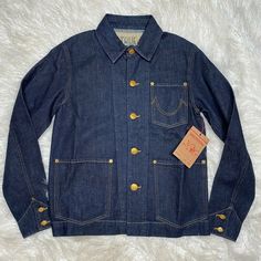 "Brand New" True Religion Dino Blue Collar Wide Style: Mjhr38r88 Color: Midnight (Blue) Size: Medium Measurements: Pit To Pit: 20" / Back Collar To Bottom Hem: 25" / Sleeve: 31" Size: Large Measurements: Pit To Pit: 21" / Back Collar To Bottom Hem: 26" / Sleeve: 32" Size: X-Large Measurements: Pit To Pit: 22" / Back Collar To Bottom Hem: 26.5" / Sleeve: 32" Bespoke Denim, True Religion Hoodie, Fitted Denim Jacket, Mens Puffer Jacket, Windbreaker Jacket Mens, Jean Jacket Men, Army Jacket, Black Zip Ups, True Religion Jeans