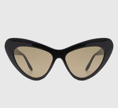 These extreme cat eye sunglasses offer a bold and stylish look. With their exaggerated cat eye shape, they are a perfect statement piece for any outfit. The unique design provides optimal sun protection while adding a touch of glamour. Make a fashion-forward statement with these must-have sunglasses. Available in a variety of color options. UVA/UVB protection Lens width 55mm Lens height 40mm Bridge width 18mm Temple length 138mm Lens material PC Frame material plastic Trendy Cat Eye Sunglasses With Tinted Lenses For Evening, Trendy Evening Cat Eye Sunglasses With Tinted Lenses, Trendy Cat Eye Sunglasses For Evening, Polarized Cat Eye Sunglasses For Parties, Modern Cat Eye Sunglasses With Gradient Lenses For Evening, Chic Polarized Cat Eye Sunglasses For Parties, Sleek Cat Eye Sunglasses With Tinted Lenses For Summer, Trendy Cat Eye Sunglasses For Party, Elegant Cat Eye Sunglasses For Summer