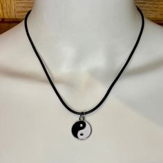 Brand New Without Tags And Super Cute Describes This Fine Silver Plated Black & White Enamel Ying Yang Circular Pendant Necklace Beautifully Displayed On This Black Cord. Lobster Claw Closure. Ying Yang Bracelet, Ying Yang Necklace, Amethyst Stone Necklace, Smoky Quartz Pendant, Peacock Pendant, Long Statement Necklace, Black Choker Necklace, Bar Pendant Necklace, Sparkle Necklace