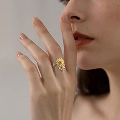 Rings for women 2024 luxury Bee Women's ring vintage accessories Sunflower Rotating Ring Sunflower Sunflower Rings, Rotating Ring, Sunflower Ring, Fidget Rings, Rings For Women, Ring Vintage, Vintage Accessories, Vintage Rings, Women Rings